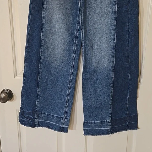 GAP High Rise Stride Wide Leg Jeans - Picture 2 of 9